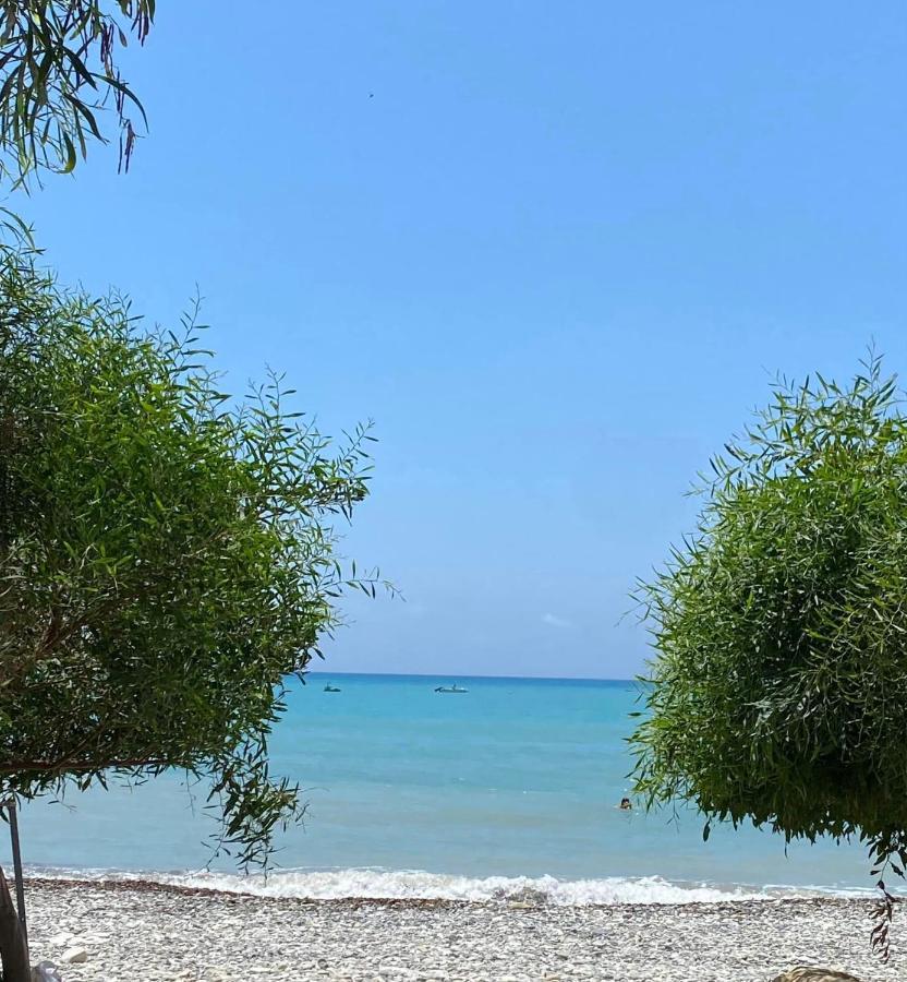 Apartamento Chariandry Court Pissouri Exterior foto